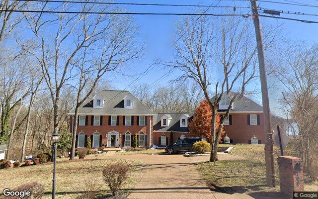 Brick estates along Cumberland Hills Drive.