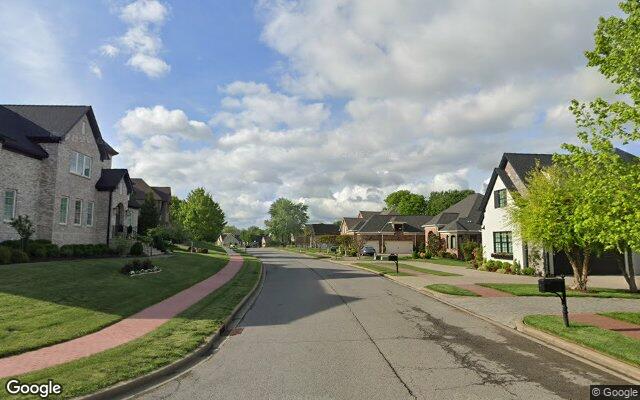 Estate streets inside Fairvue Plantation