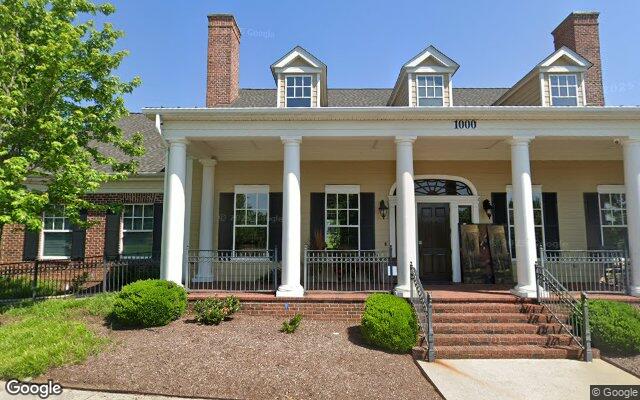 The columned clubhouse at Kennesaw Farms